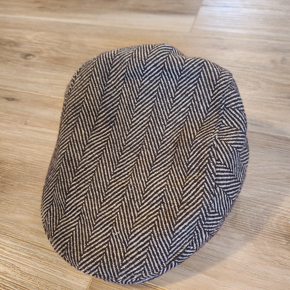 The Classic Herringbone Boston Scally Cap | Brown | Size L